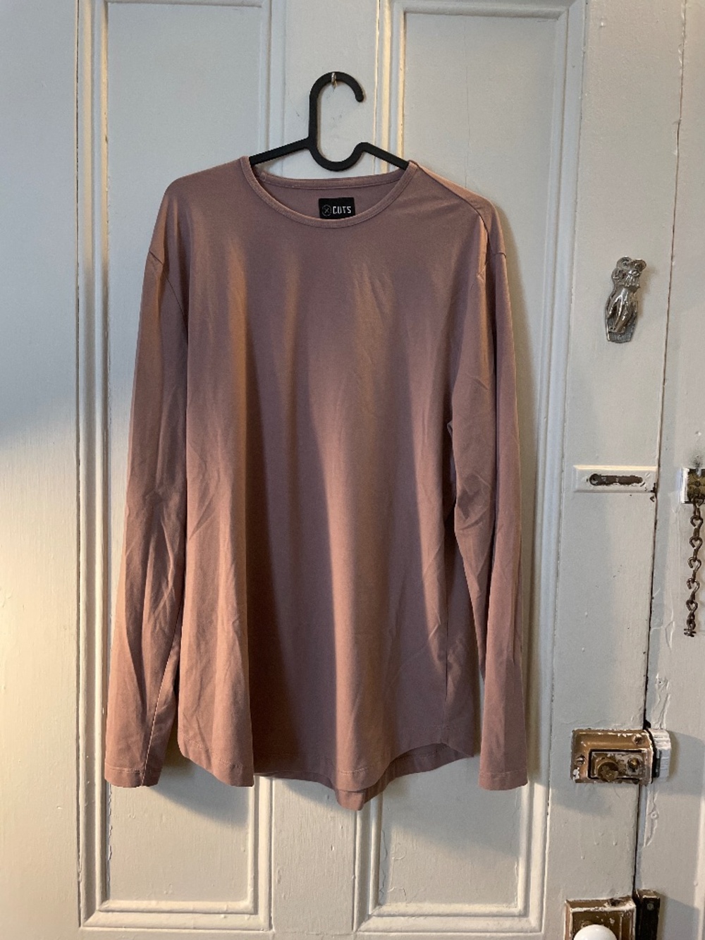 Cuts clothing long sleeve tshirt